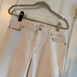 Old Navy Boyfriend mid rise white jean. Size 10